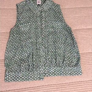 CAbi Green Printed Sleeveless Button-Front Blouse